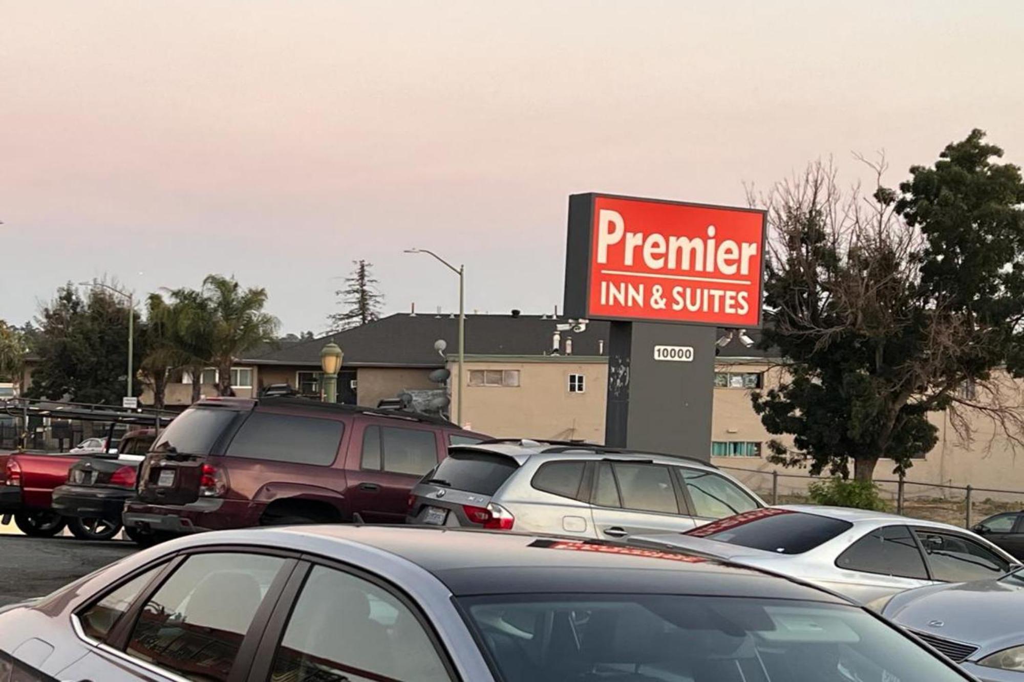 Premier Inn & Suites -Listing Partner Oakland Exterior photo